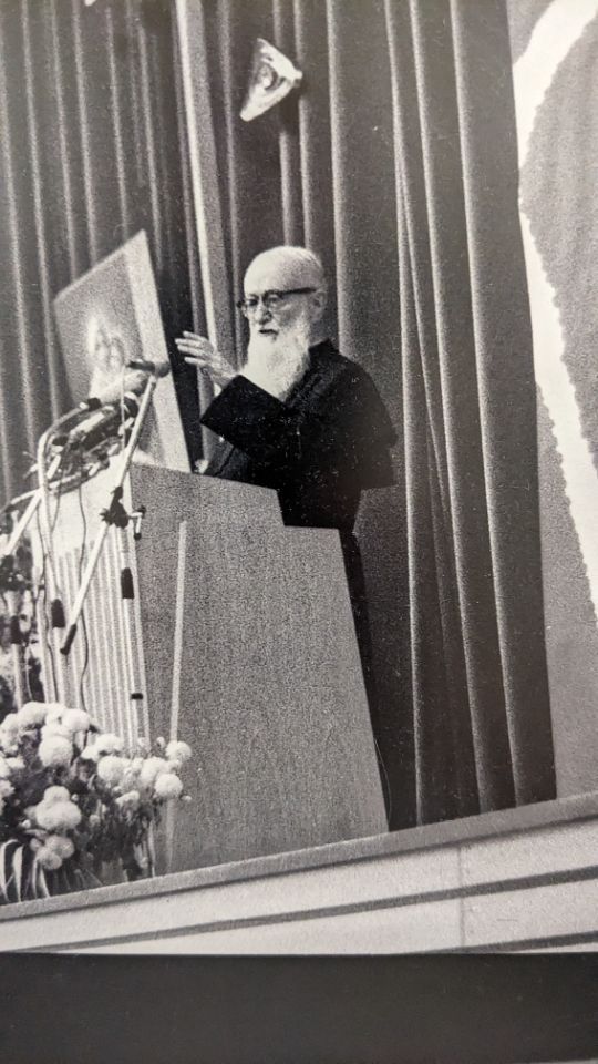 1967 - Einweihung_des_Verwaltungstrakts_durch_Pater_Kentenich